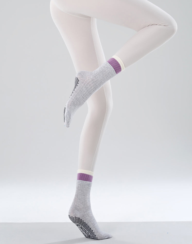 Non Slip Yoga Pilates Socks with Grips