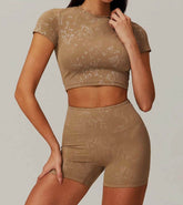 Short Sleeve Yoga Cropped T-Shirt With Gold Blocking Pattern