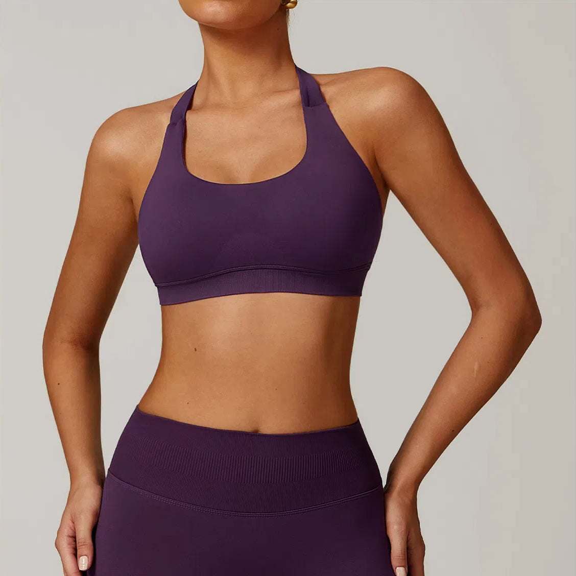 Seamless Halter Sports Bra | Ideal for Workouts & Everyday Wear