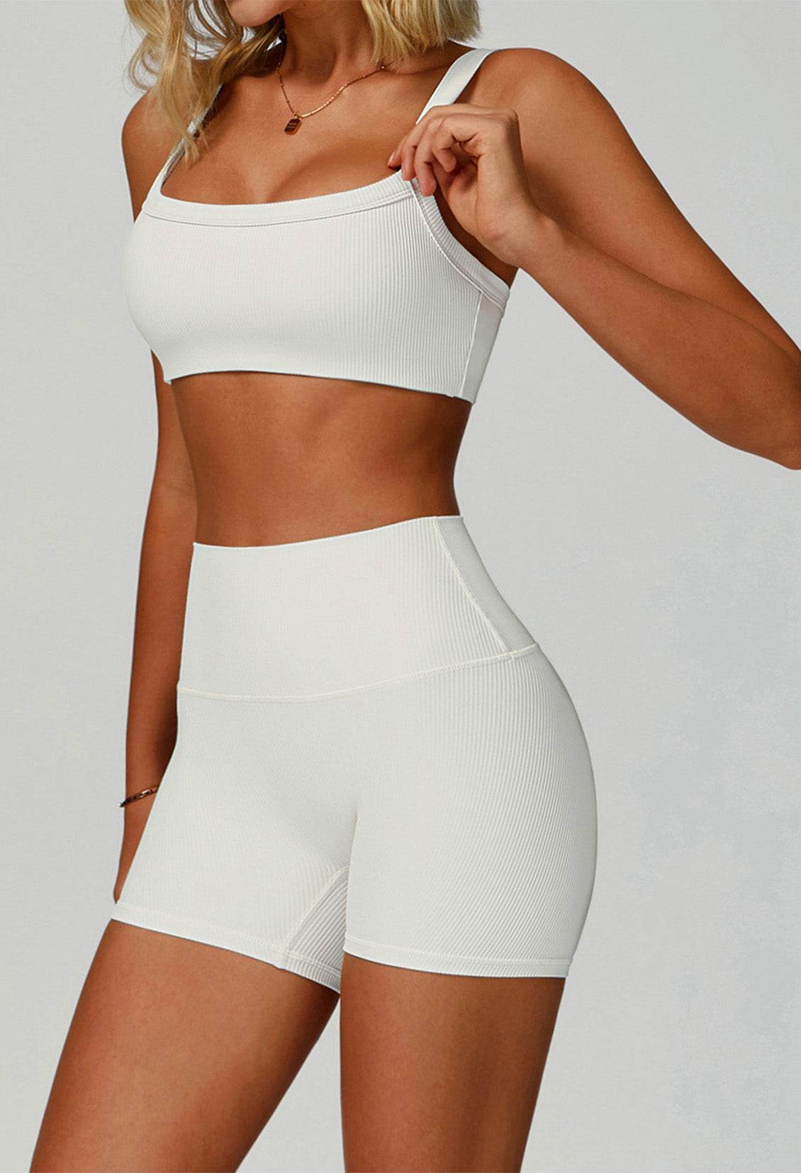 Square Neckline Sports Bras with Removable Chest Pad -