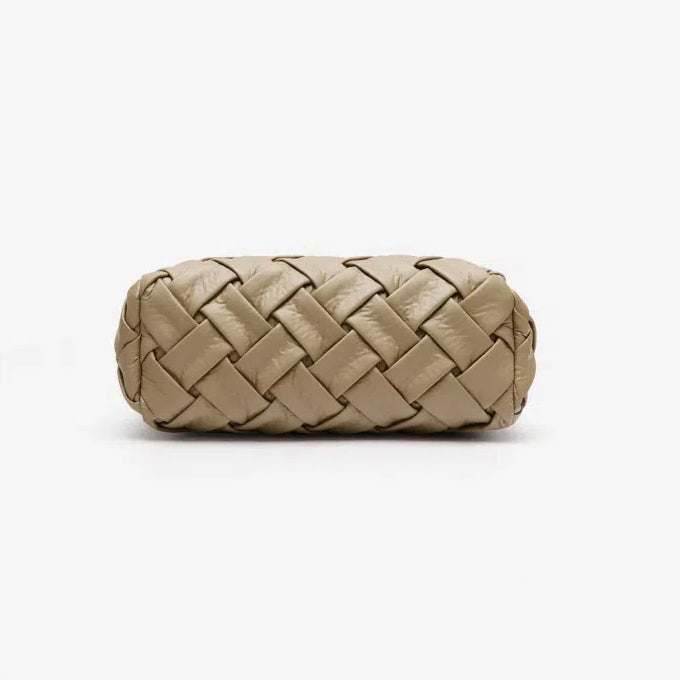 Trendy Woven Tote Bag With Chain