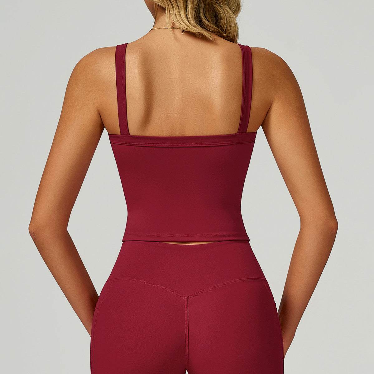 Wide Shoulder Straps Sport Tank Top with Removable Chest Pad