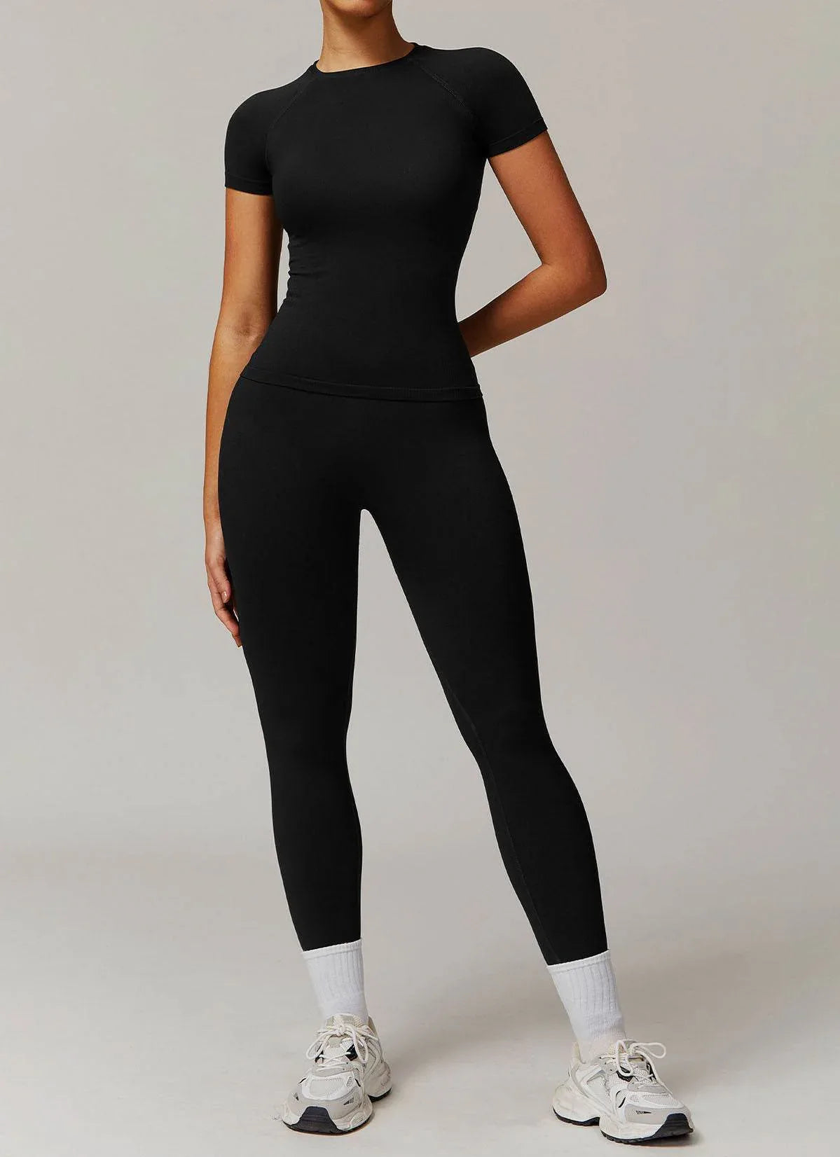 Yoga Wear Set with Short Sleeve T-Shirt and Legging - Black