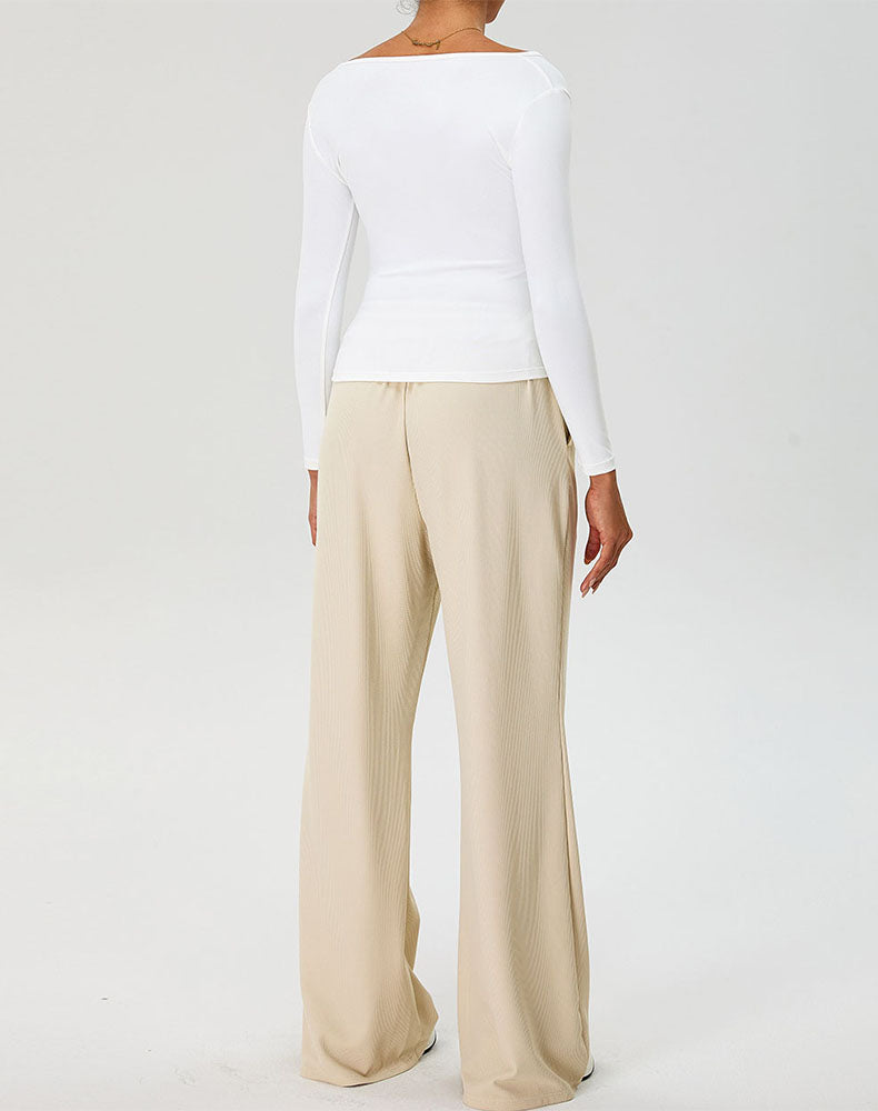Activewear Set with Curved Neckline Top and Sweatpant