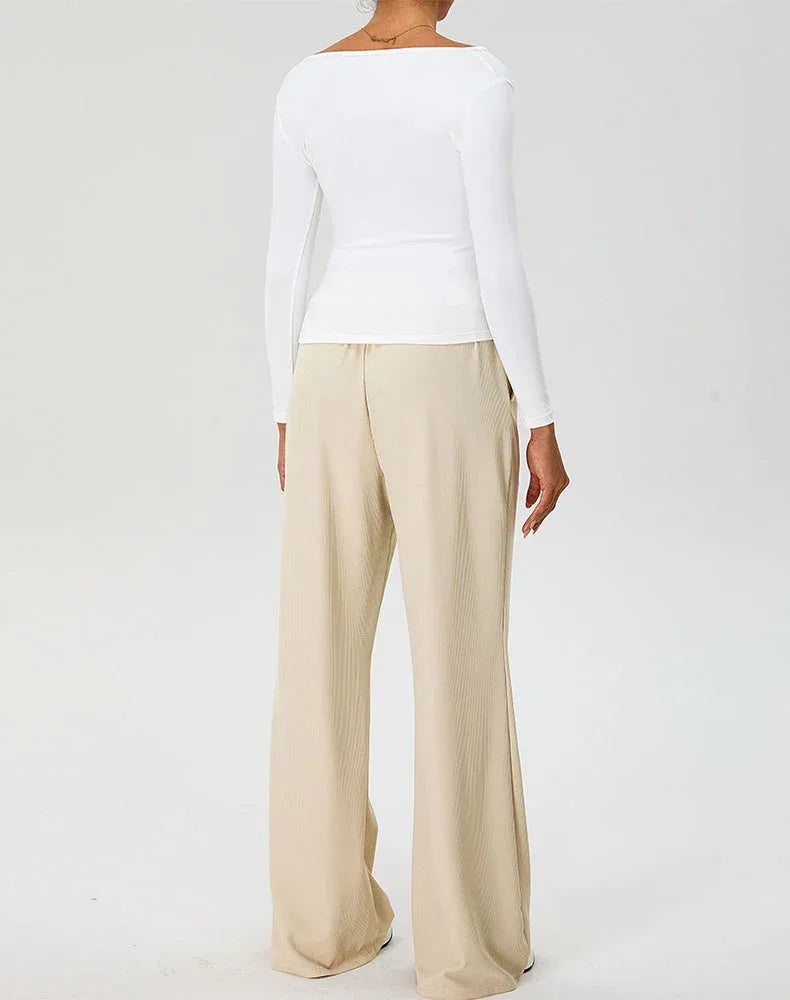 Activewear Set with Curved Neckline Top and Sweatpant -