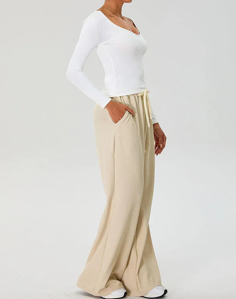 Activewear Set with Curved Neckline Top and Sweatpant -
