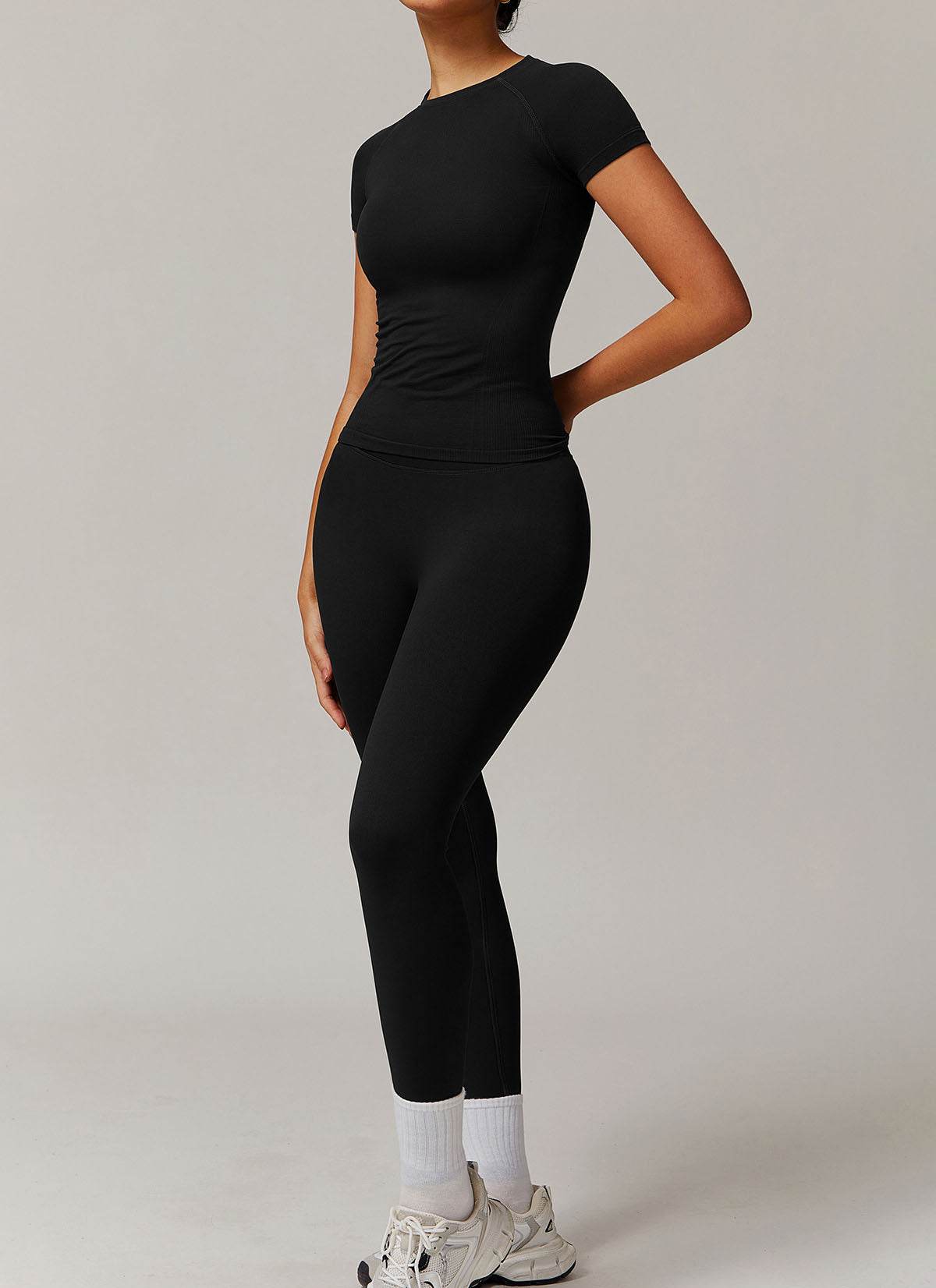 Yoga Wear Set with Short Sleeve T-Shirt and Legging