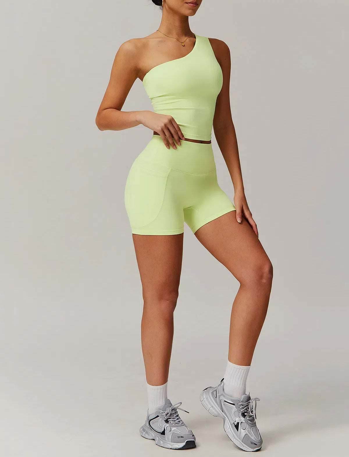 Solid Yoga Set with One Shoulder Tank Top and Short