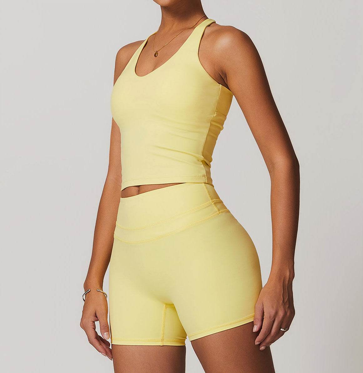 Solid U Neck Cross Back Yoga Tank Tops with Padded