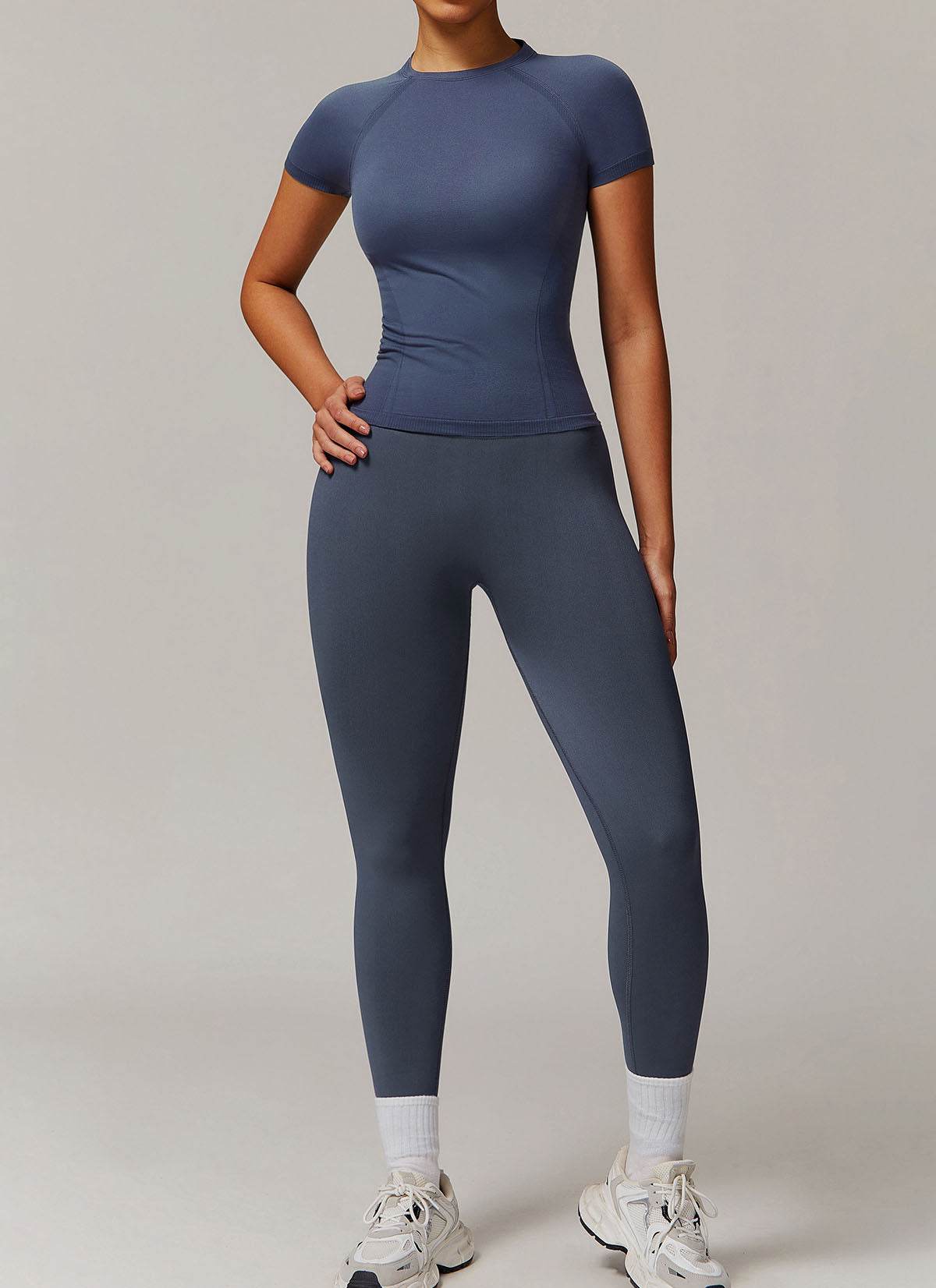 Yoga Wear Set with Short Sleeve T-Shirt and Legging -