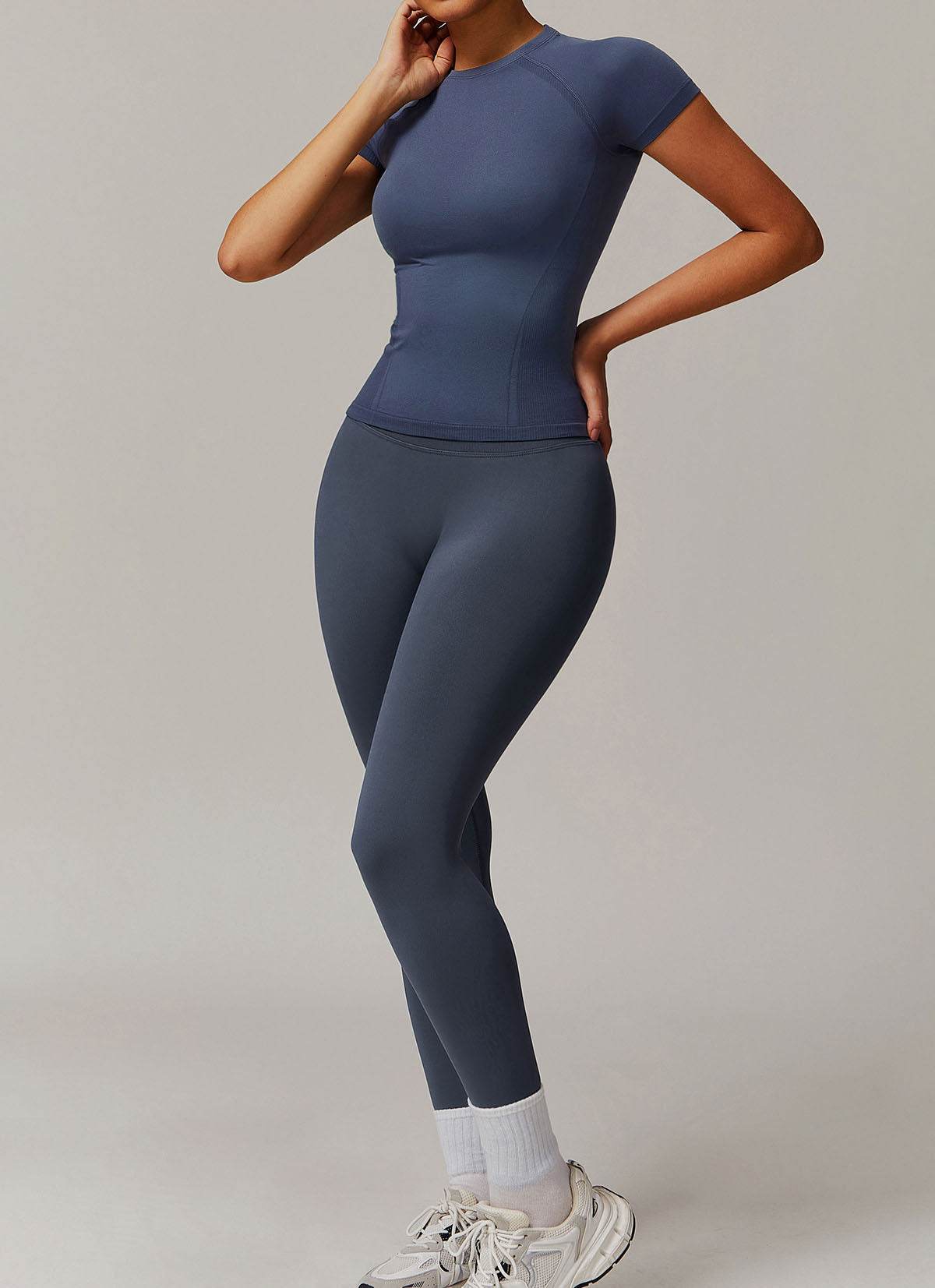 Yoga Wear Set with Short Sleeve T-Shirt and Legging