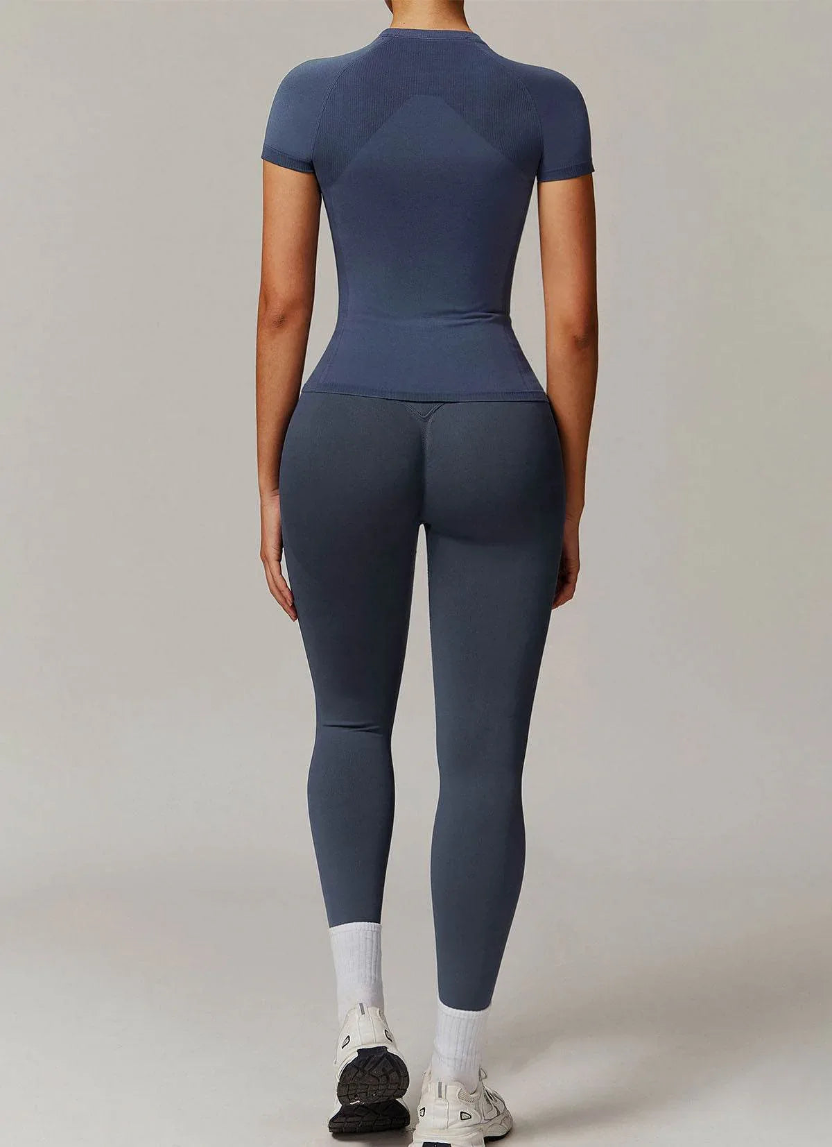 Yoga Wear Set with Short Sleeve T-Shirt and Legging -
