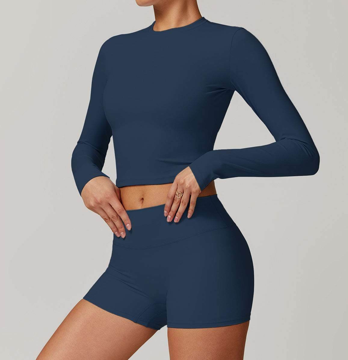 Tight Long Sleeve Cropped T-shirt