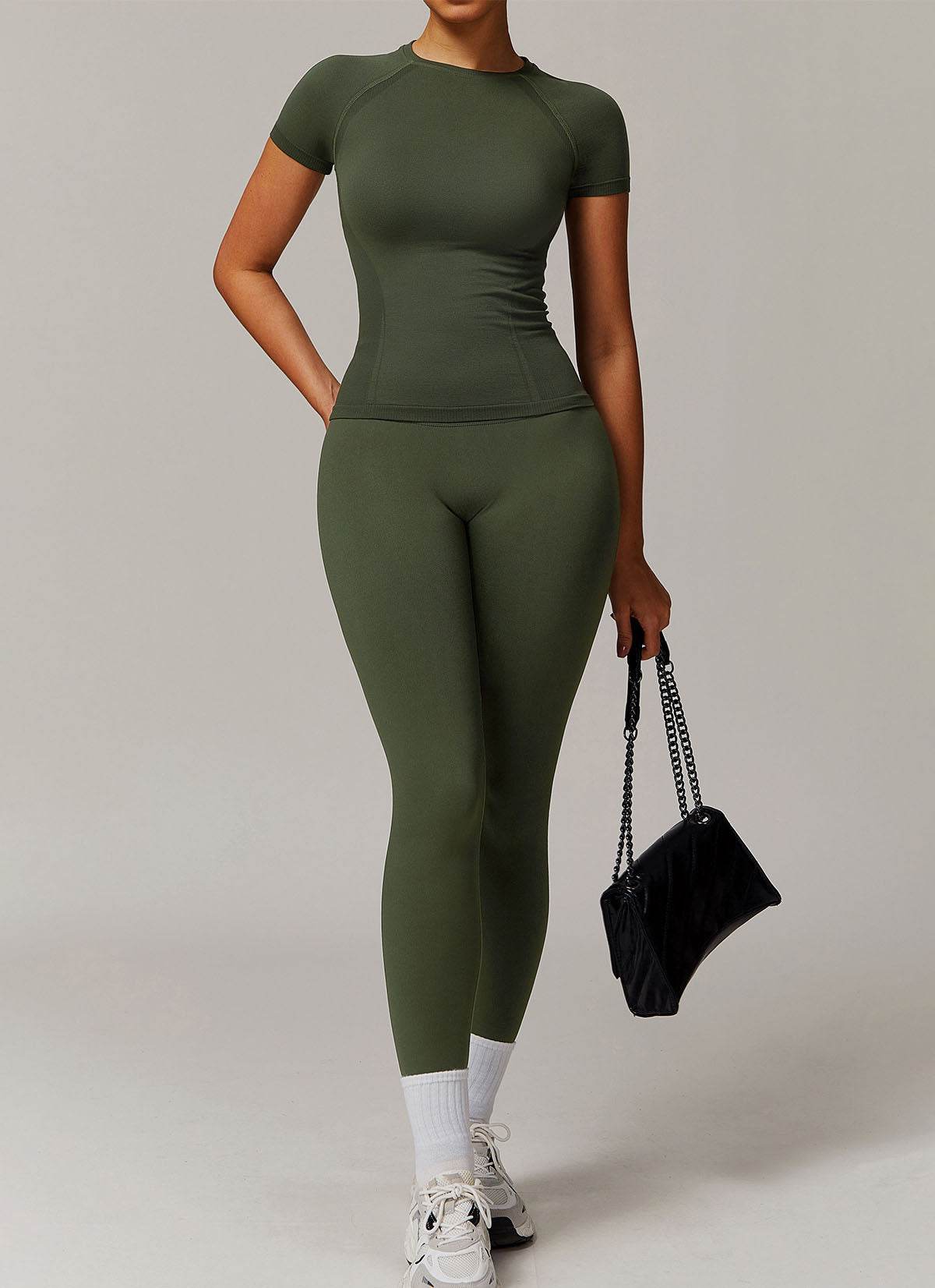 Yoga Wear Set with Short Sleeve T-Shirt and Legging -