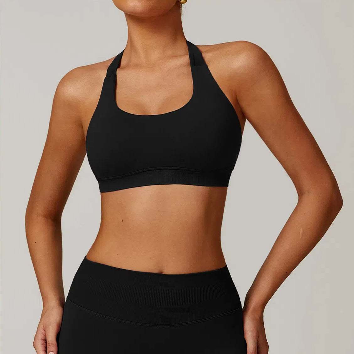 Seamless Halter Sports Bra | Ideal for Workouts & Everyday Wear
