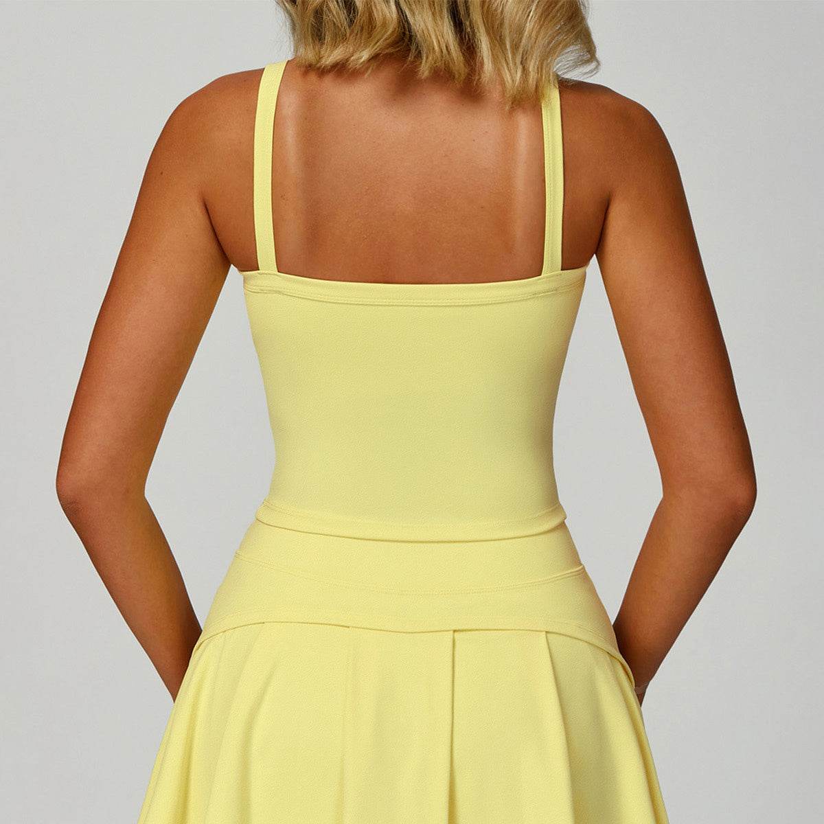 Wide Shoulder Straps Sport Tank Top with Removable Chest Pad