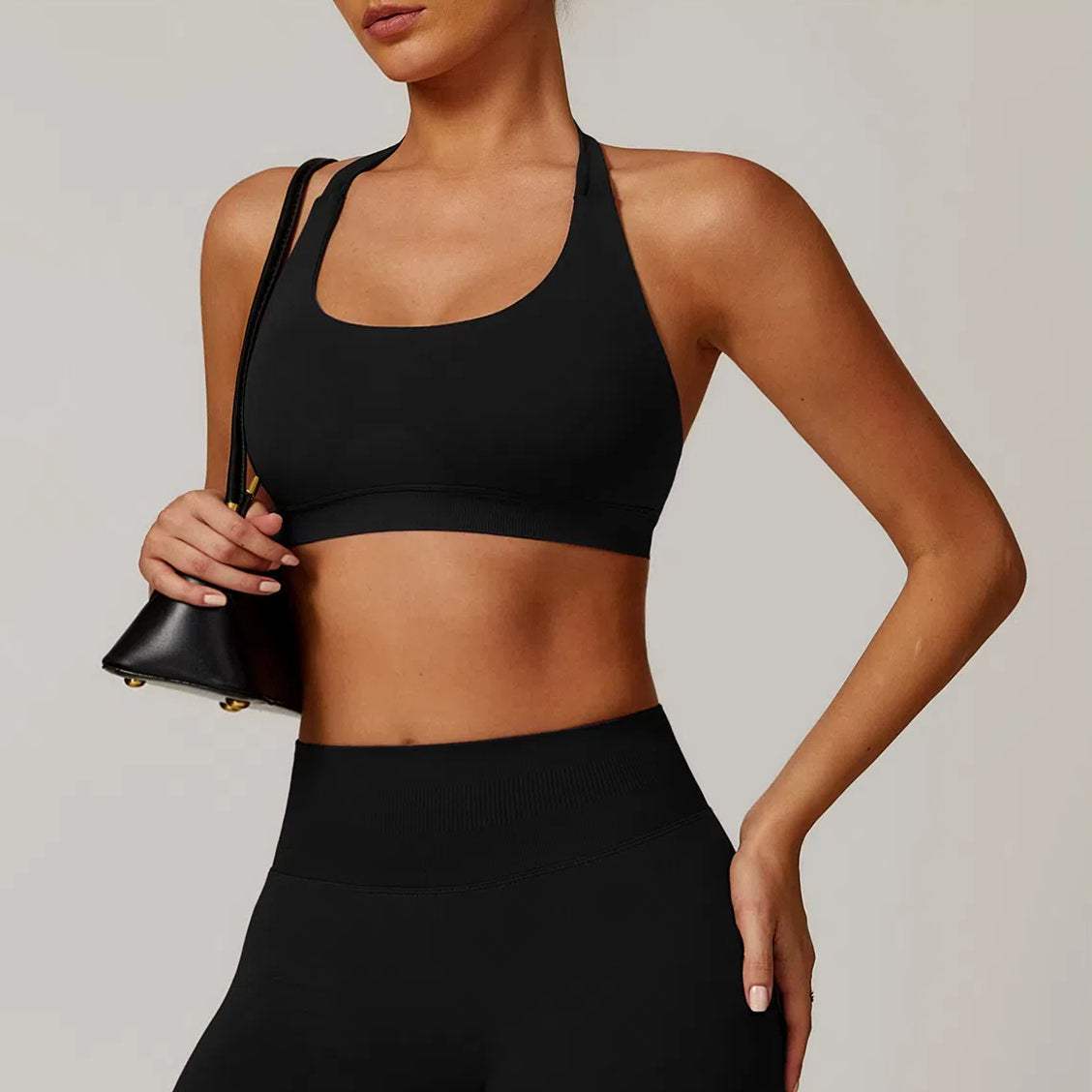 Seamless Halter Sports Bra | Ideal for Workouts & Everyday Wear