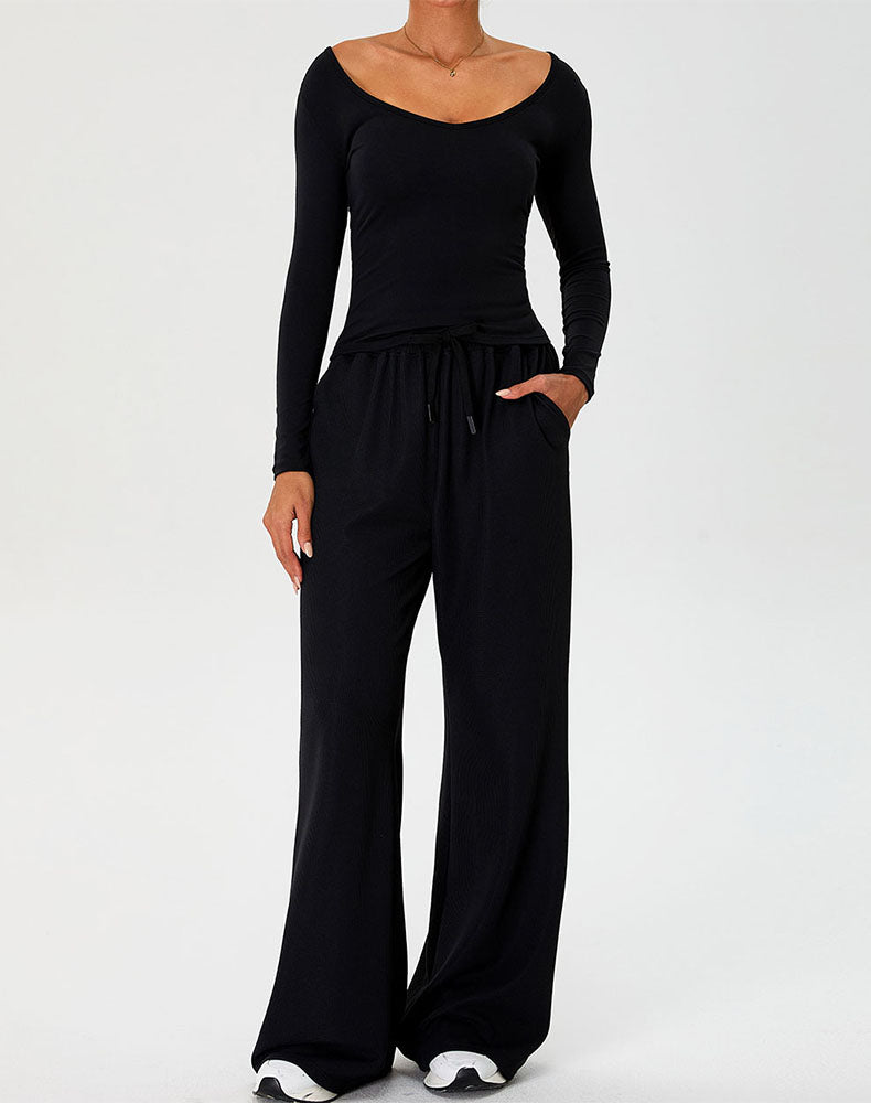 Activewear Set with Curved Neckline Top and Sweatpant