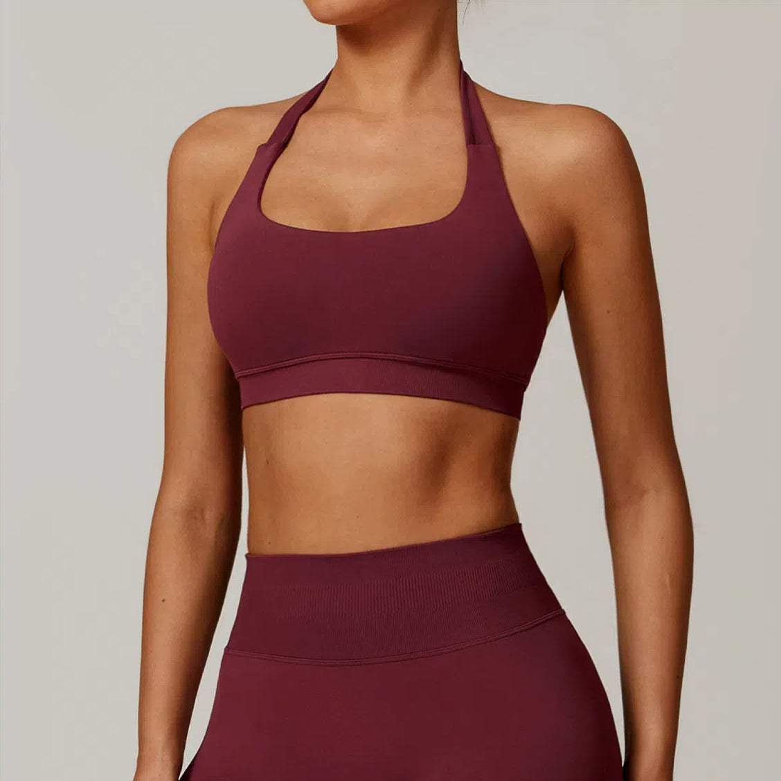 Seamless Halter Sports Bra | Ideal for Workouts & Everyday Wear