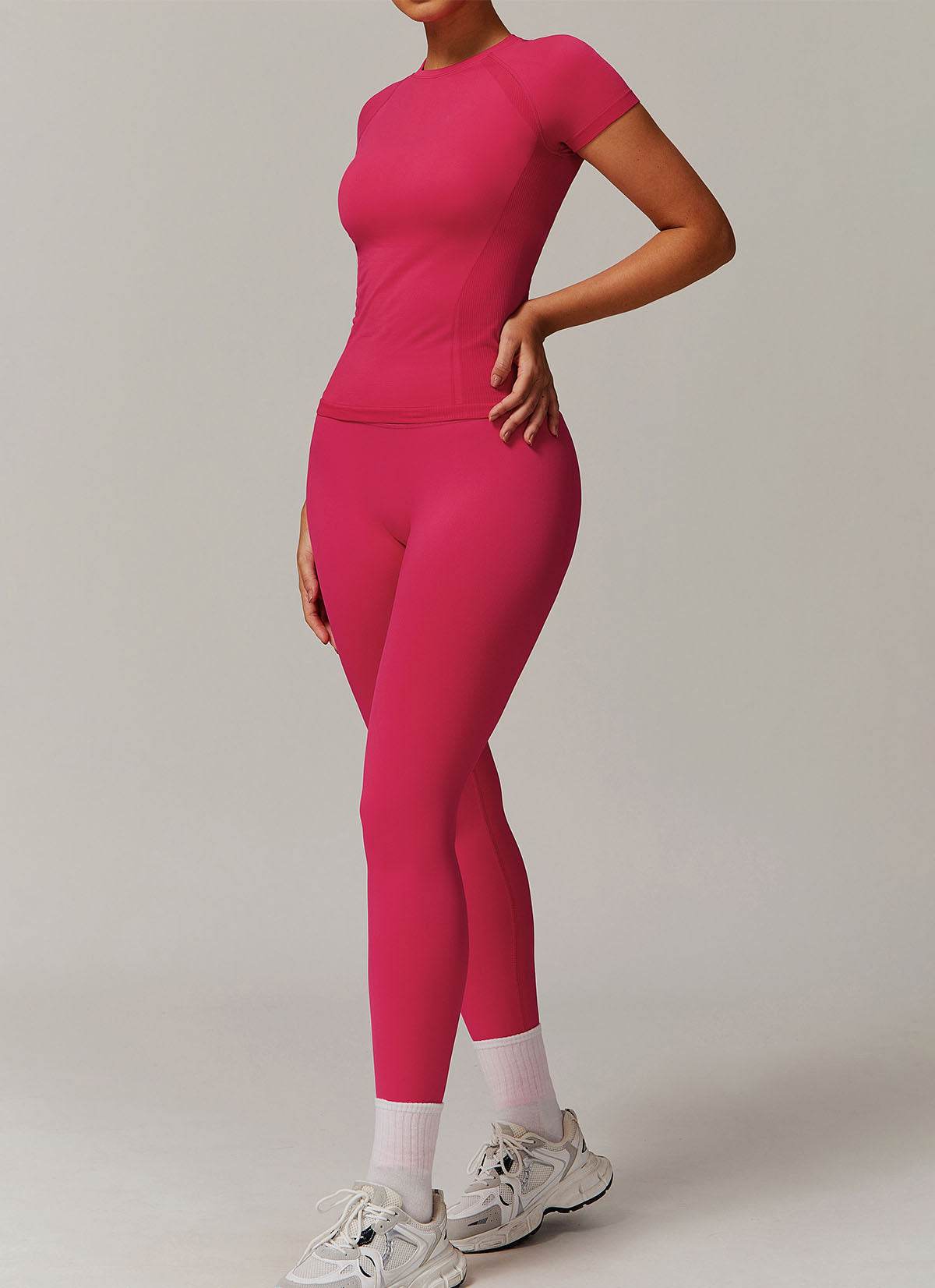 Yoga Wear Set with Short Sleeve T-Shirt and Legging -