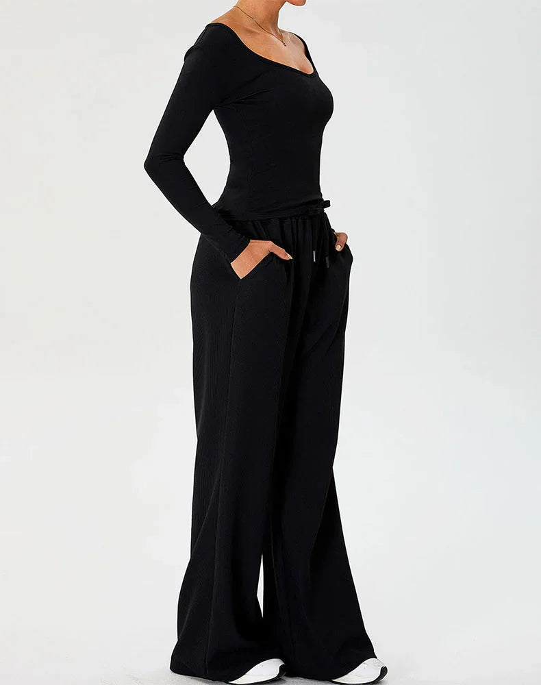 Activewear Set with Curved Neckline Top and Sweatpant