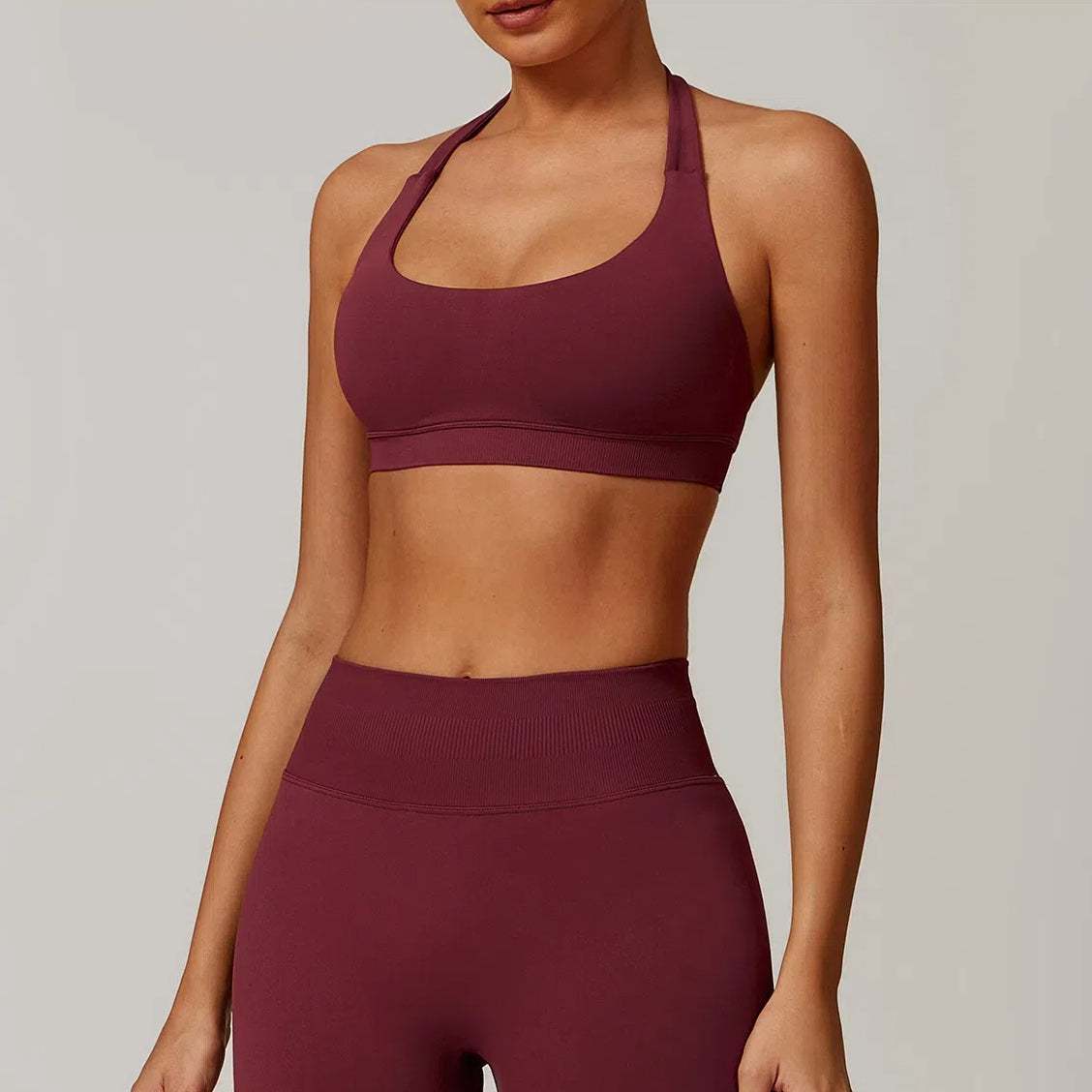 Seamless Halter Sports Bra | Ideal for Workouts & Everyday Wear