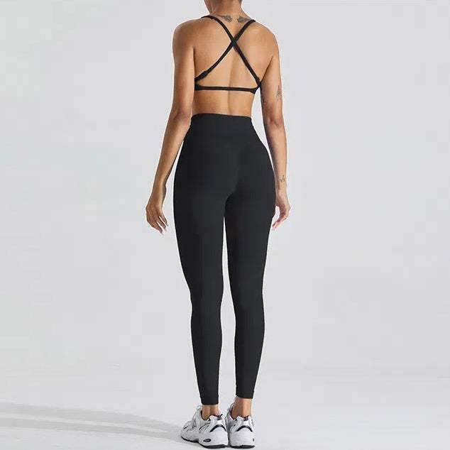 Seamless Sports Bra with Adjustable Straps