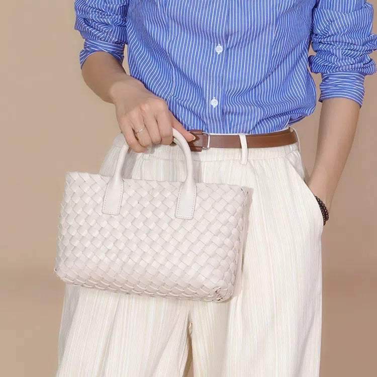 Trendy Woven Handbags With Pouch