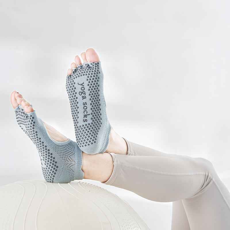 Non Slip Yoga Socks Fingerless Pilate Socks with Grips