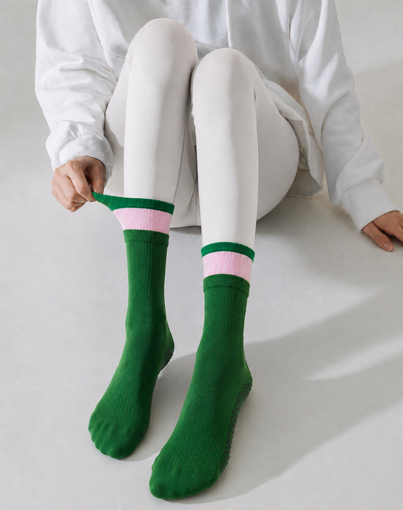 Non Slip Yoga Pilates Socks with Grips
