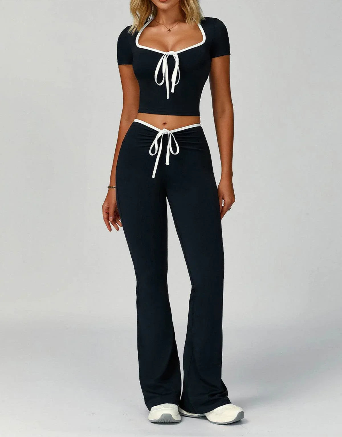 2 Pieces Activewear Set with Bow Crop Tops and Flare Pants - Black