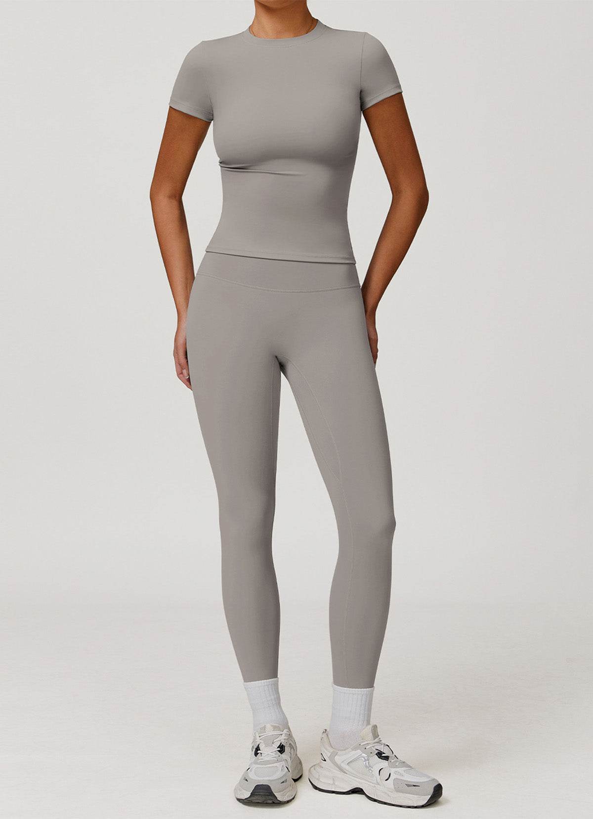 Sports Wear with Short Sleeve T-Shirt and Leggings