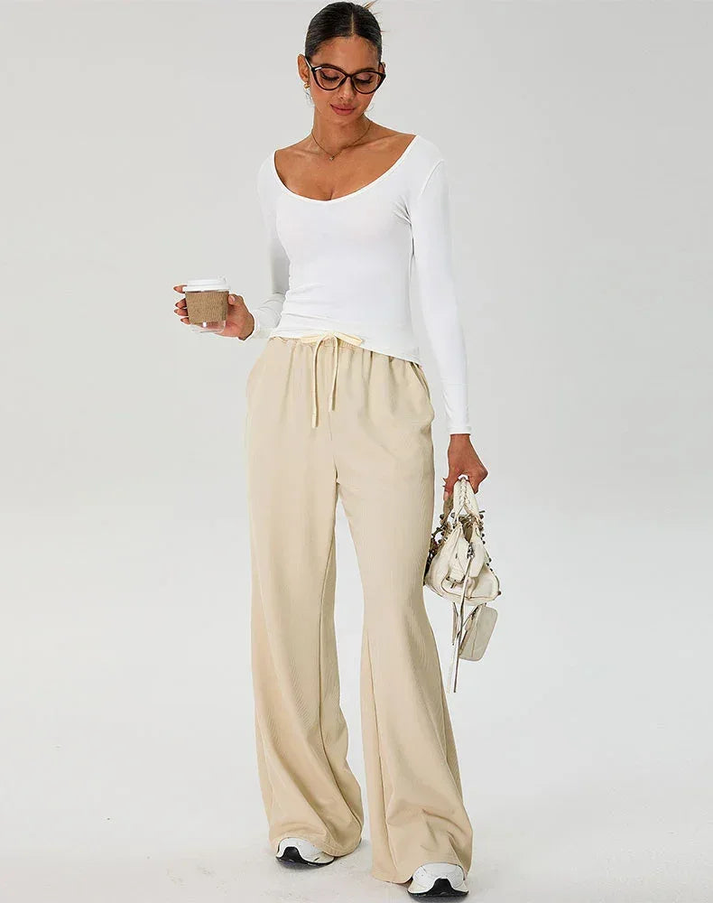 Activewear Set with Curved Neckline Top and Sweatpant - White