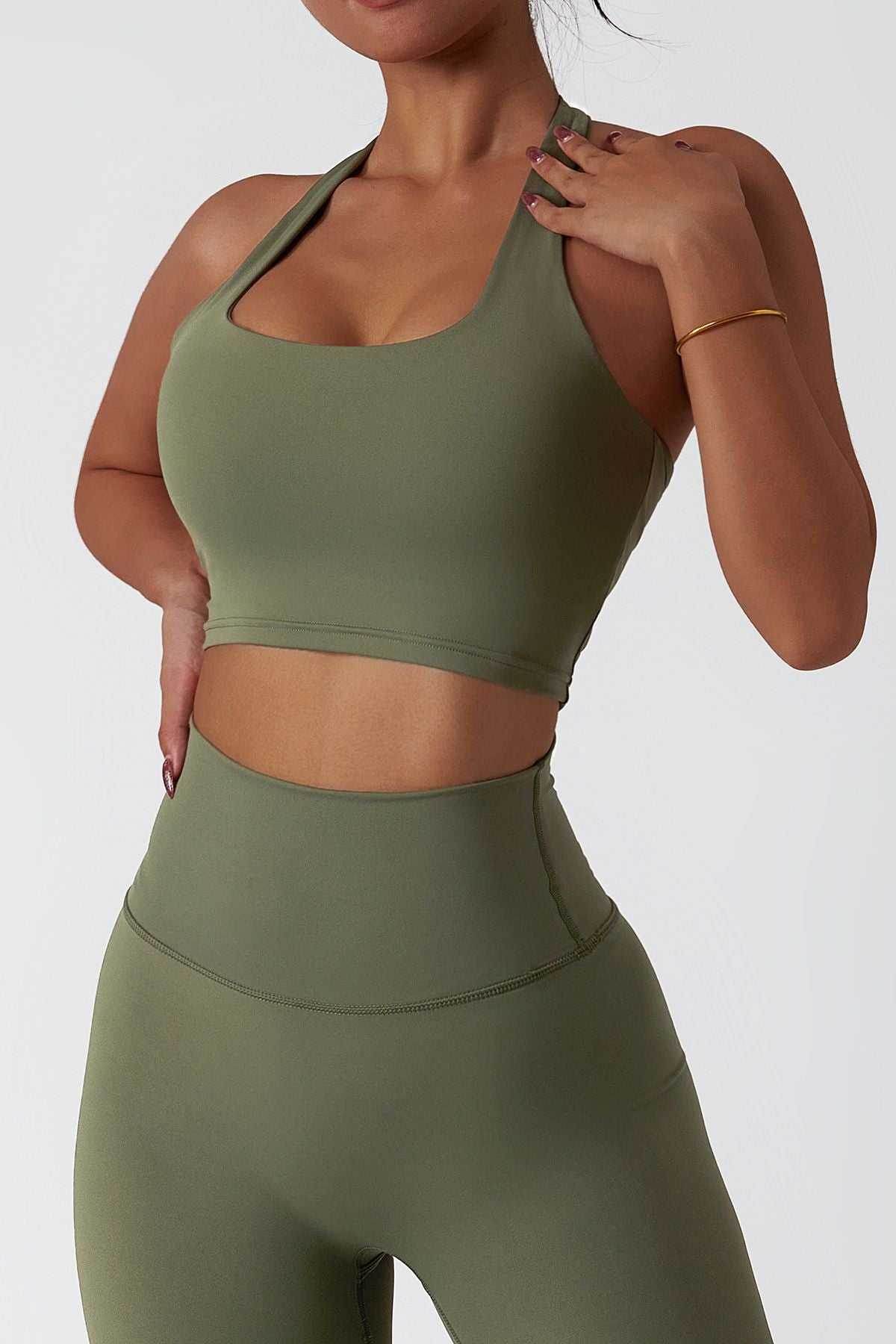Halter Neckline Backless Sports Bra -