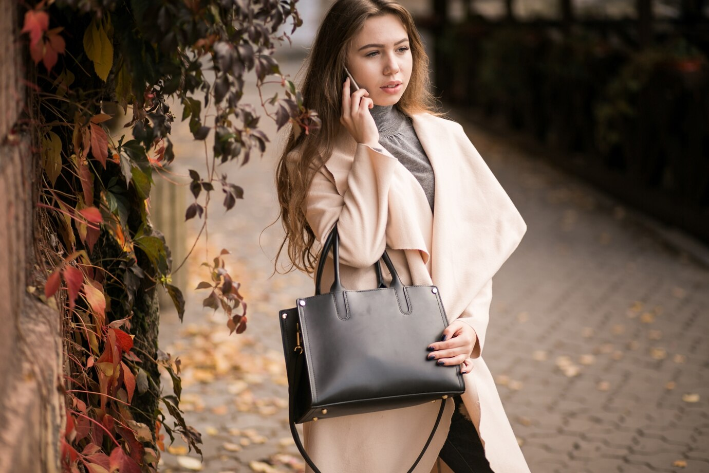 The Top Handbag Trends for Women in 2024