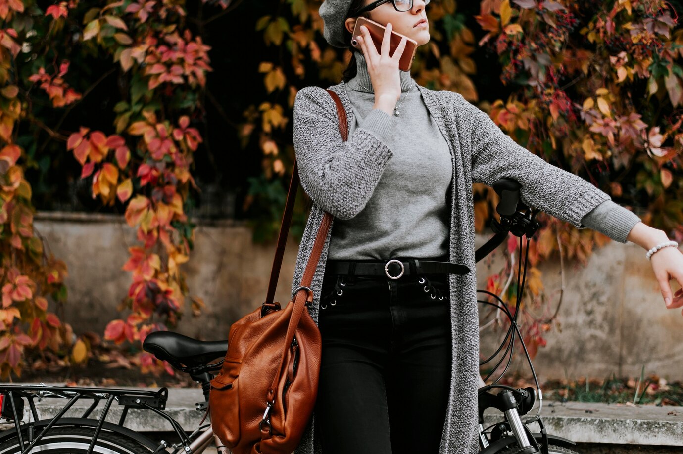 Are Backpacks or Messenger Bags Better for Commuting on a Bike?