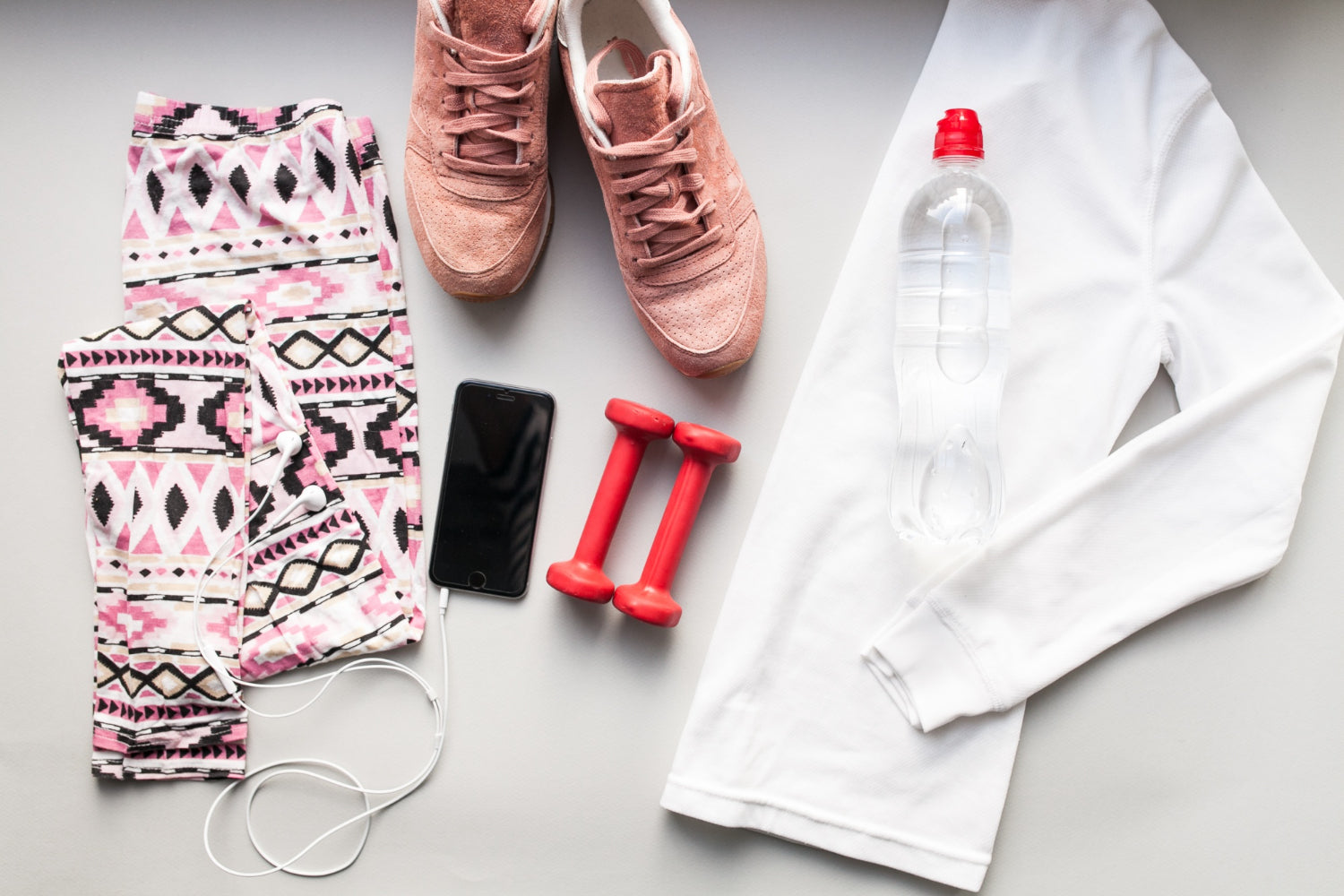 How to store workout clothes to avoid wrinkles and odor