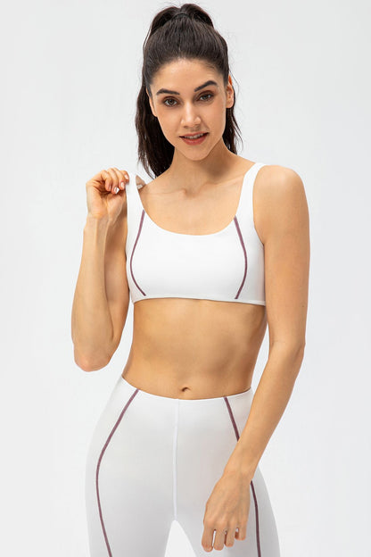 Contrast Trim Back Cutout Sports Bra – Stylish &amp; Supportive Activewear