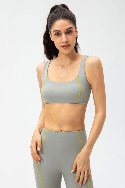 Contrast Trim Back Cutout Sports Bra – Stylish &amp; Supportive Activewear