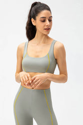 Contrast Trim Back Cutout Sports Bra