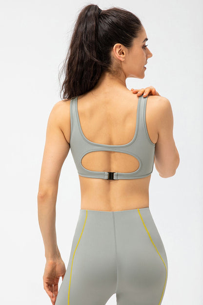 Contrast Trim Back Cutout Sports Bra – Stylish &amp; Supportive Activewear