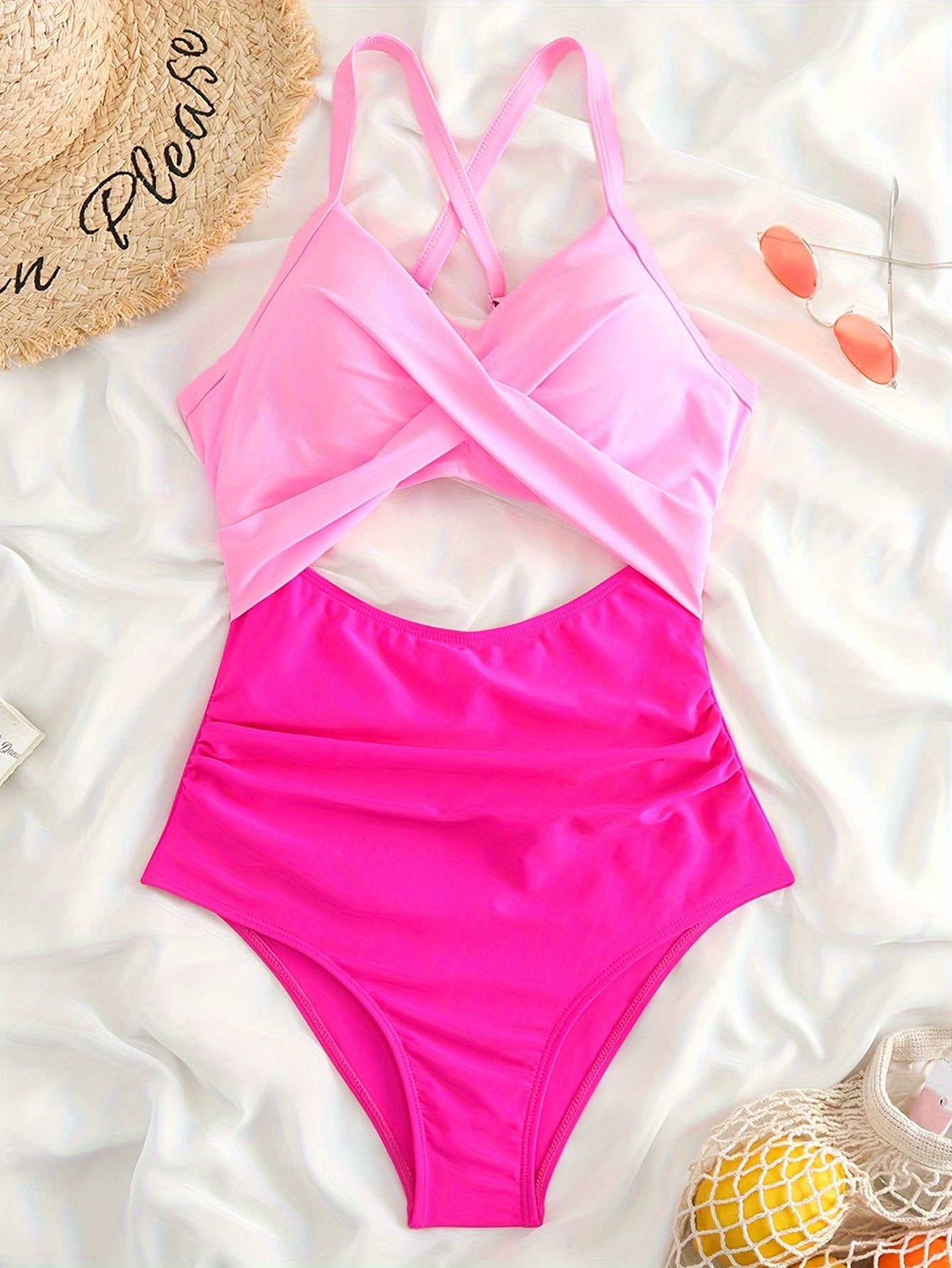 Color Block Twist Cut Out Stretchy One-piece Swimsuit