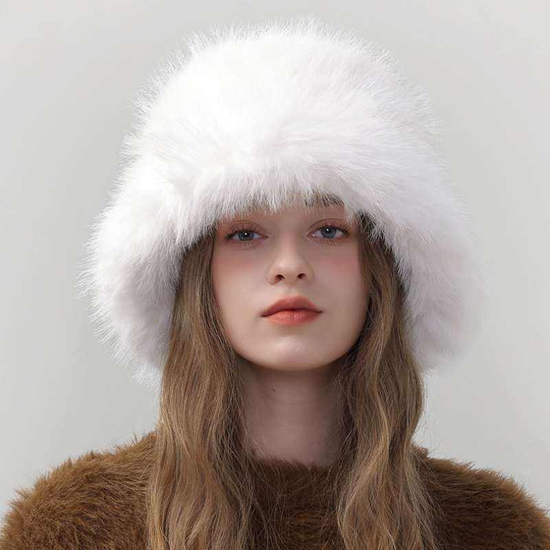 Faux Fur Bucket Hat | Cozy &amp; Stylish for a Chic Winter Look