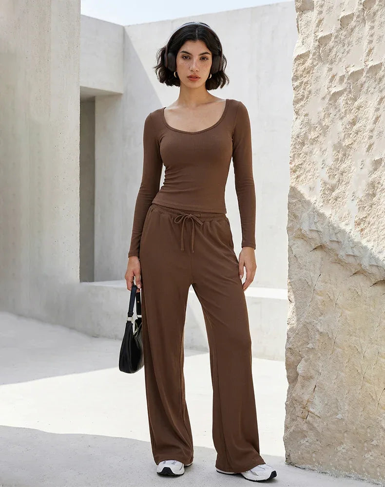 Activewear Set with Curved Neckline Top and Sweatpant -