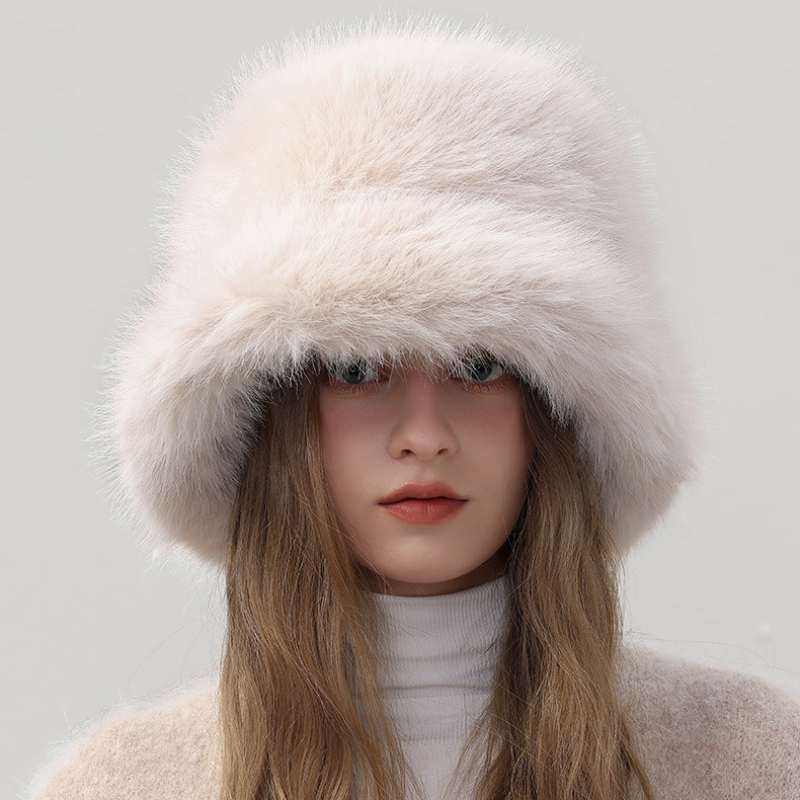 Faux Fur Bucket Hat | Cozy &amp; Stylish for a Chic Winter Look