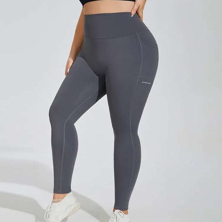 Plus Size Seamless Sports Leggings with Pocket | Stylish &amp; Comfortable