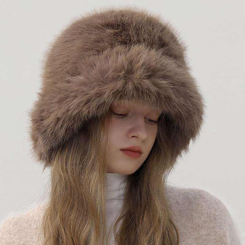 Faux Fur Bucket Hat | Cozy &amp; Stylish for a Chic Winter Look