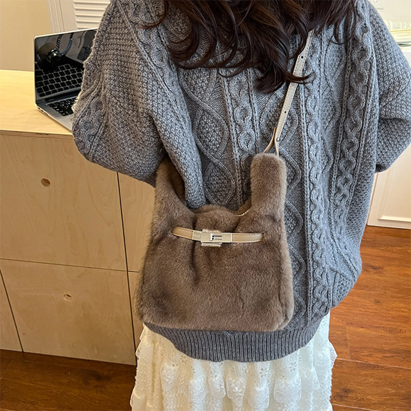 Fuzzy Shoulder Handbag Fluffy Plush Bucket Crossbody Bag