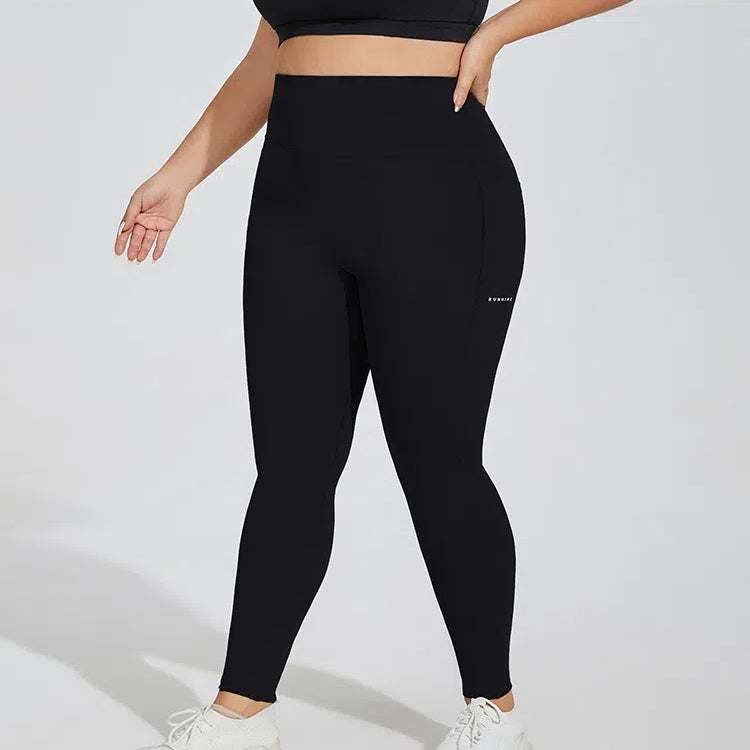 Plus Size Seamless Sports Leggings with Pocket | Stylish &amp; Comfortable