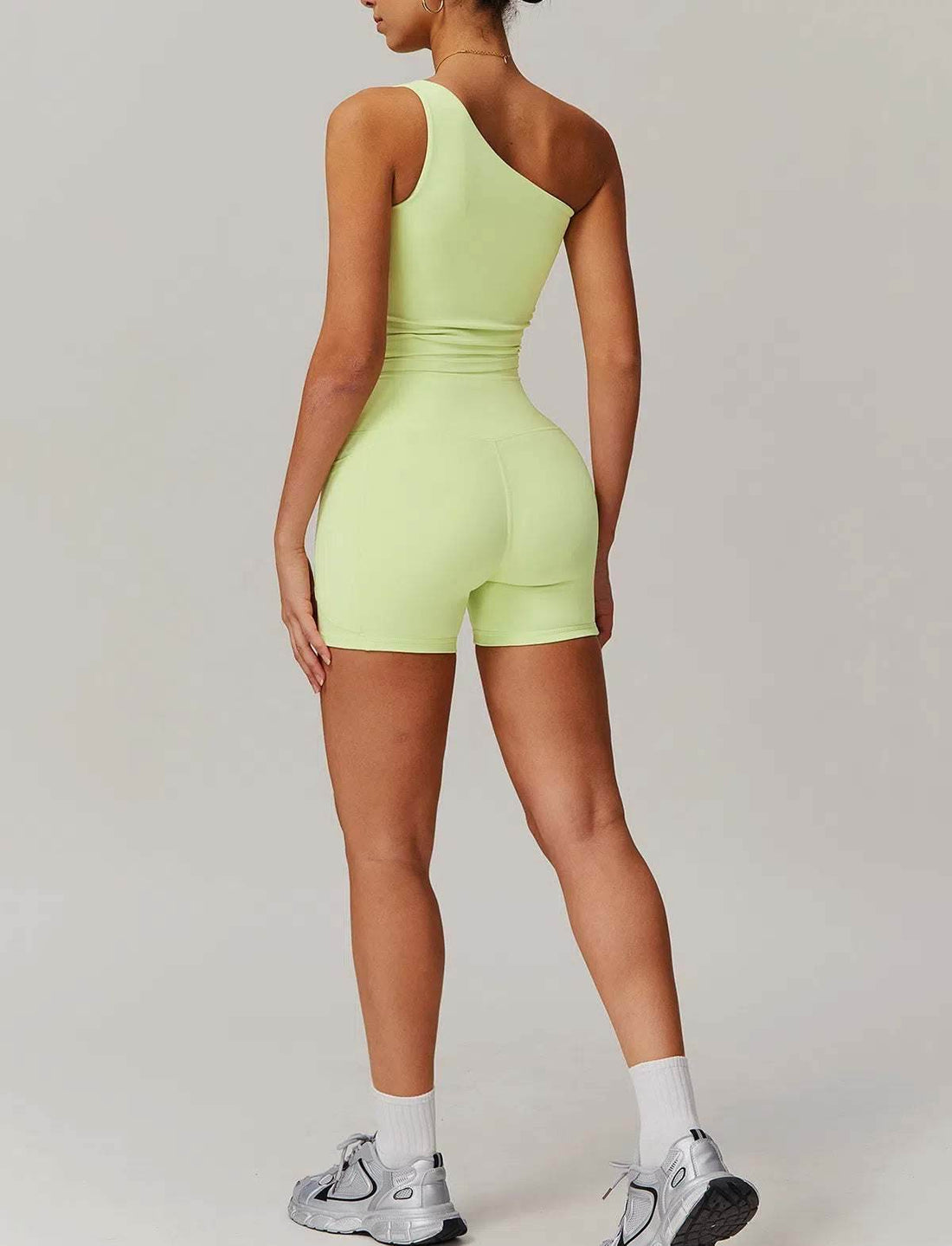 Solid Yoga Set with One Shoulder Tank Top and Short